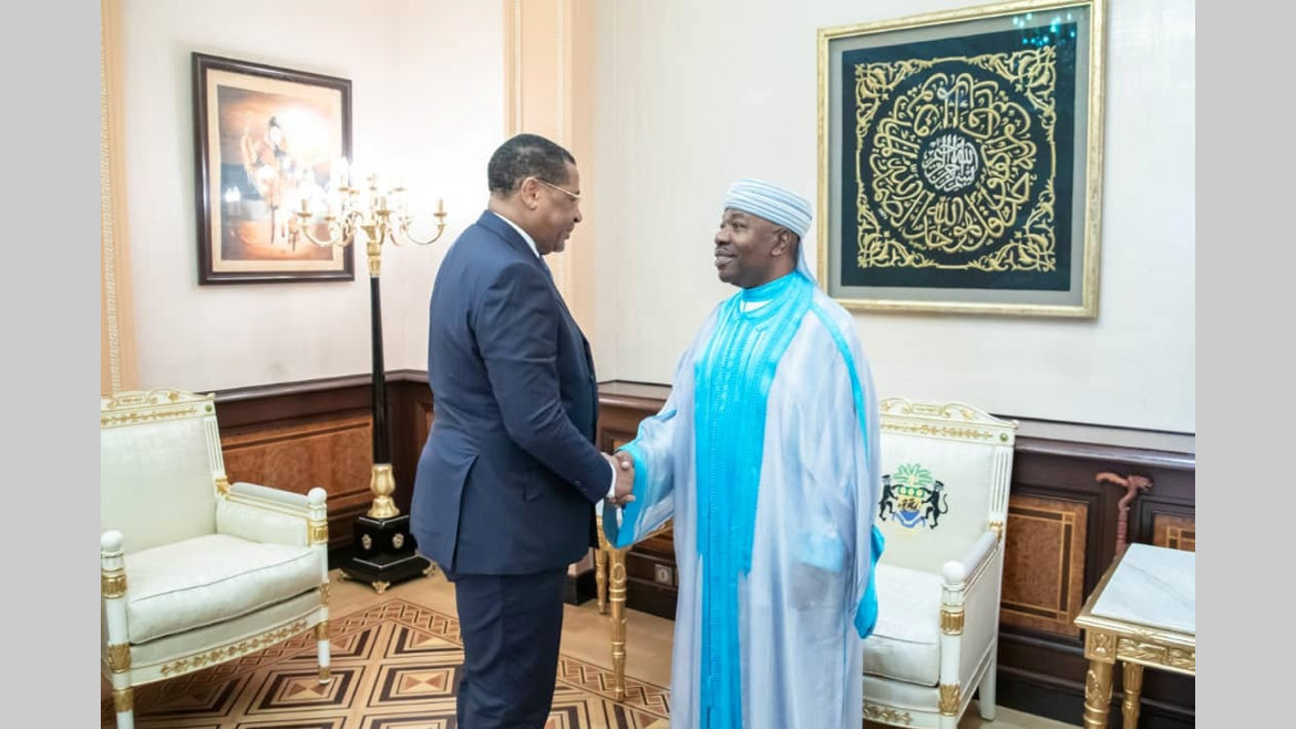 Le Pr. Daniel Ona ondo, reçu par le président de la République, Ali Bongo Ondimba.