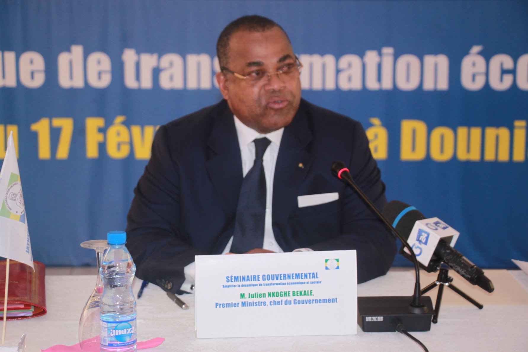 Le PM, Julien Nkoghe Bekale.