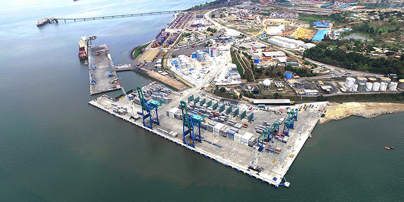 Le terminal à conteneurs du Nouveau port international d'Owendo (Libreville)