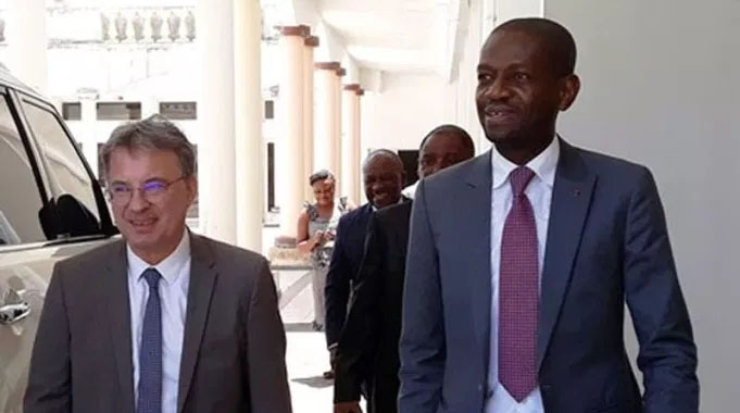 L’ambassadeur Philippe Autié et le gouverneur de la province du Haut-Ogooué Eloi Nzondo.