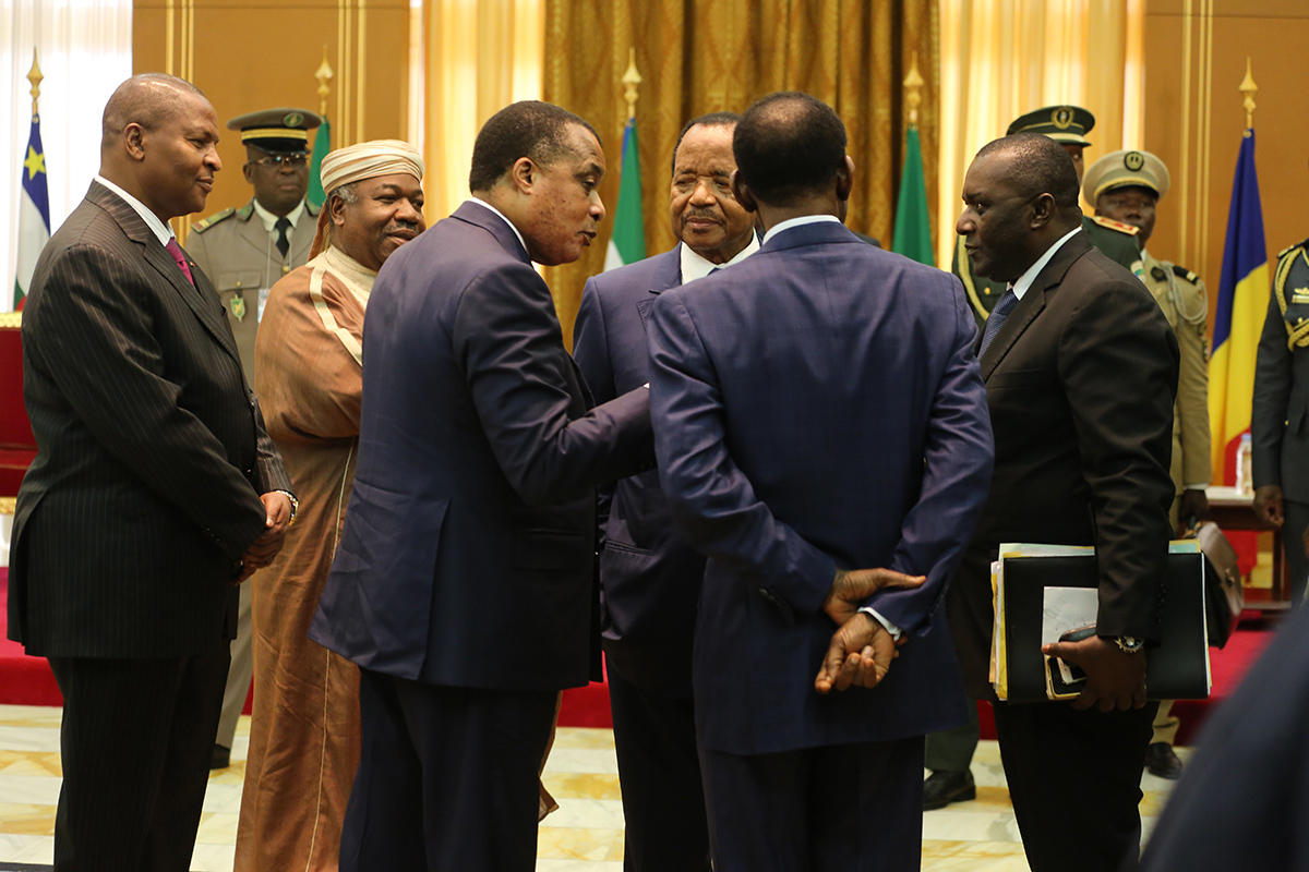 Quelques chefs d'Etats de la CEMAC au cours d'un sommet .