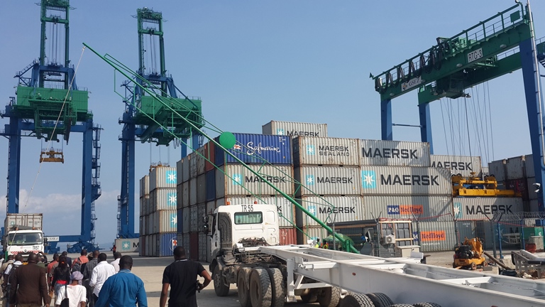 Une vue du terminal à conteneurs du nouveau port international d'Owendo.