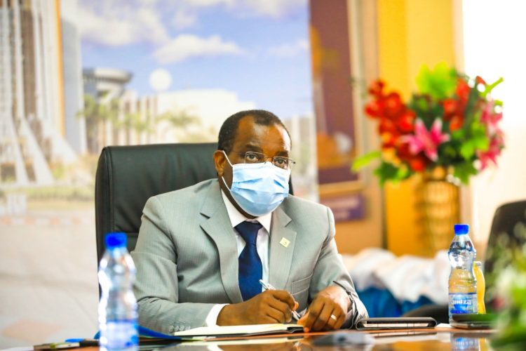 Le ministre gabonais du Pétrole, du Gaz et des Mines, Vincent de Paul Massassa.