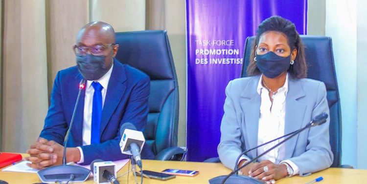 Le ministre de la Promotion des investissements, Carmen Ndaot et son collègue de l’Agriculture, de l’Elevage et de la Pêche, Biendi Mganga Moussavou, lors du lancement des activités.