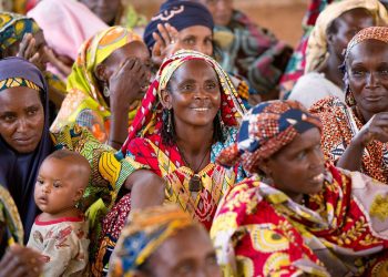 Des Camerounaises lors d'une réunion communautaire.