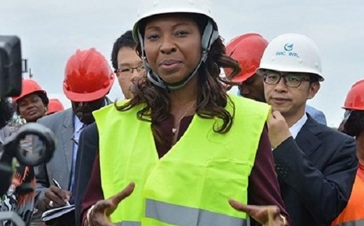 La ministre de la Promotion des investissements, Carmen Ndaot.