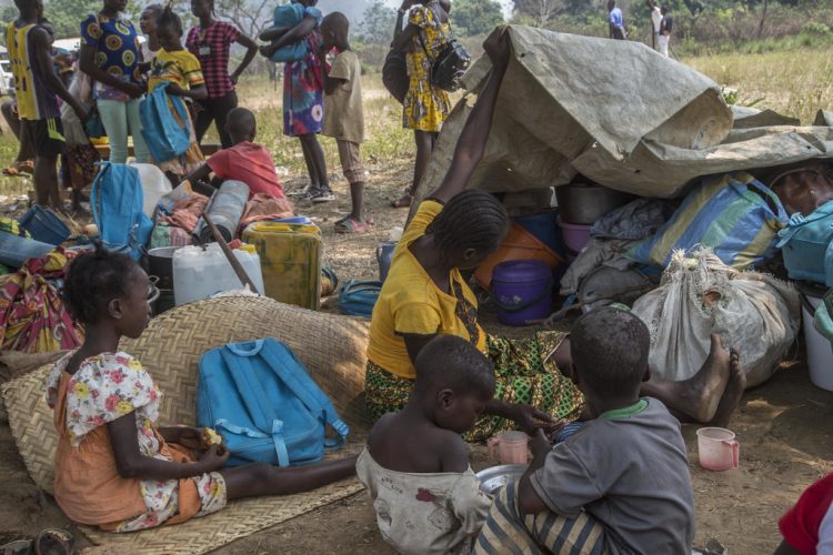 MINUSCA / Herve Serefio
Village Liton, dans la commune de Begoua, au nord de Bangui, la capitale de la République centrafricaine où se sont réfugiés 2000 hommes, femmes et enfants ayant fui leurs villages, depuis les affrontements de janvier 2021 dans le quartier de PK12 et ses environs.