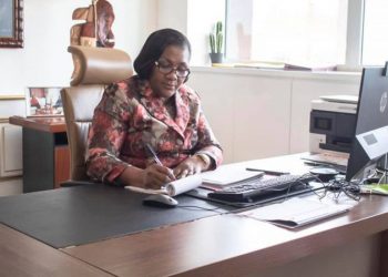 Le ministre de l’Economie et de la Relance, Nicole Jeanine Lydie ROBOTY épse. MBOU.