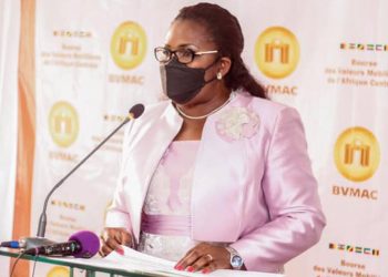 La ministre de l’Economie, Nicole Jeanine Lydie Roboty épse Mbou.