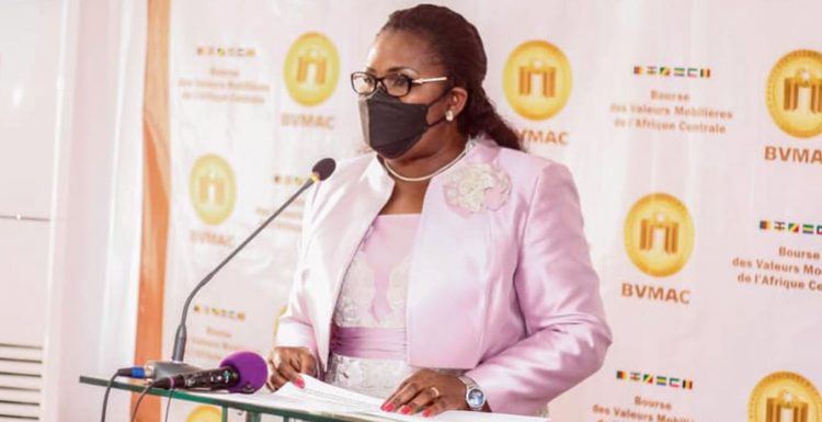 La ministre de l’Economie, Nicole Jeanine Lydie Roboty épse Mbou.