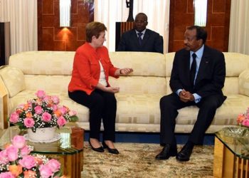La Directrice générale du FMI, Kristalina Georgieva s’entretenant avec le chef de l’Etat camerounais, Paul Biya.