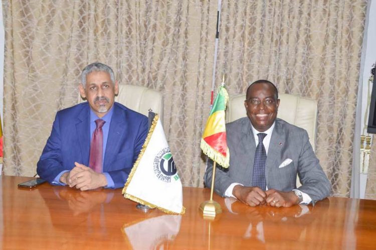 Le ministre congolais en charge des finances, Rigobert Roger Andely, et le Directeur général de la BADEA, Sidi Ould Tah.