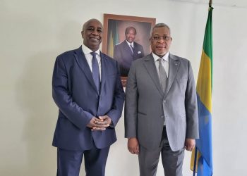Aly Toure, et le ministre gabonais de l’Agriculture et de l’Alimentation, Charles Mve Ellah.