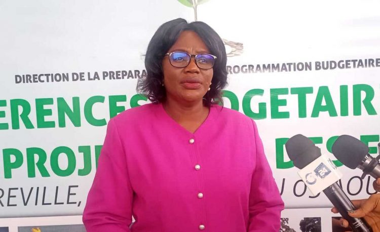 La ministre du Budget et des Comptes publics, Edith Ekiri Monombi épse Oyouomi.