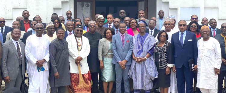 La délégation du Groupe de la Banque africaine de développement lors de sa rencontre avec le secteur privé camerounais.