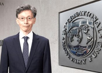 Le Directeur général adjoint du FMI, Kenji Okamura