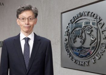 Kenji Okamura, directeur général adjoint et président par intérim du FMI.
