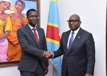 Calixte Ahokpossi chef de mission FMI et le Sama Lukonde premier ministre de la RDC.
Ph/ Celcom Primature.