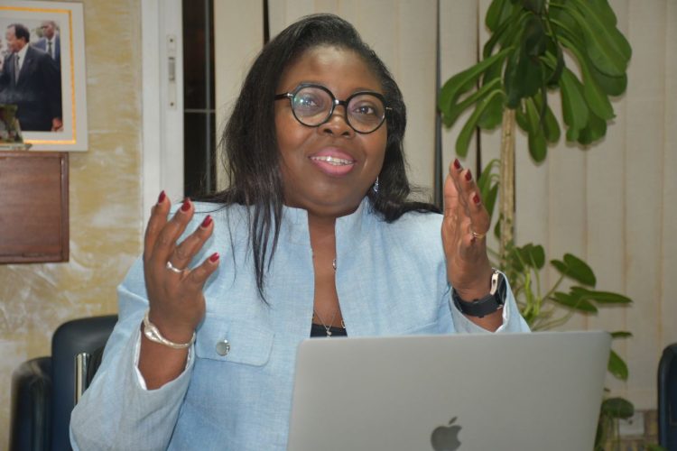 Le Pr. Viviane Ondoua Biwolé, experte en question de gouvernance et Directrice du programme de formation en politique économique (GPE) – Université de Yaoundé II