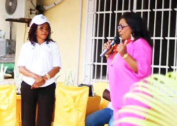 La présidente de la FAEPFDS, Lucyle Mba et la présidente de l'ONG Malachie, Pepecy Ogouliguendé née Mavikana