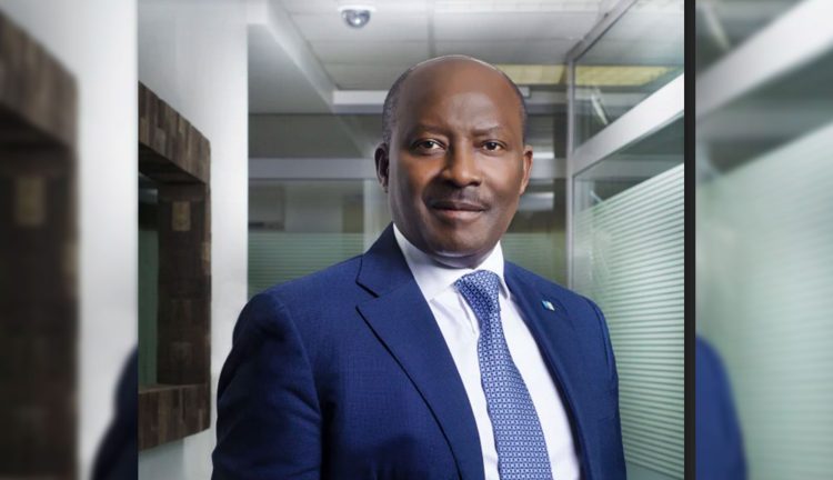 Le ministre d’État en charge de l’Économie, des Finances, de la Dette et des Participations, Henri-Claude OYIMA