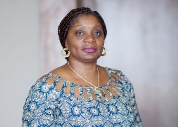 La présidente de la COSUMAF, Jacqueline ADIABA-NKEMBE