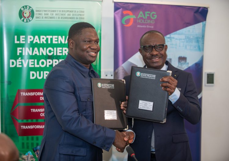 Photo signature BIDC et AFG Holding