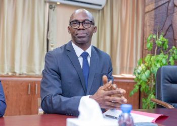 Le ministre de l’Economie et des Finances de la Dette et des Participations, Charge de la lutte contre la vie chère, Thierry Minko