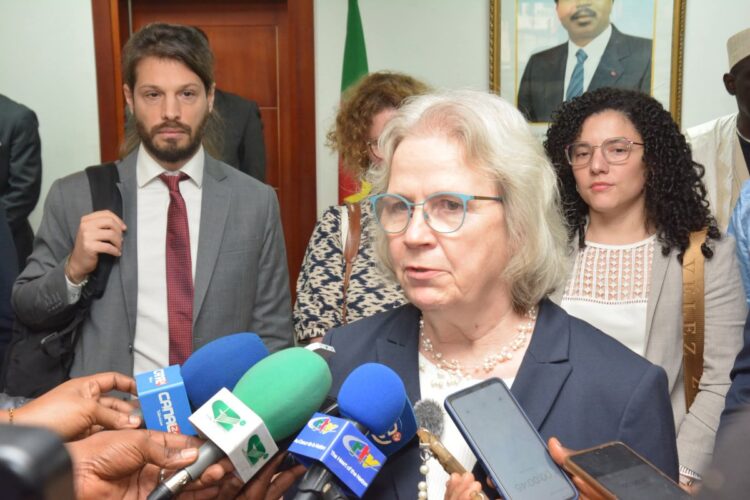 Mme Christine Dieterich