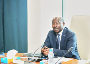 Le PCA, Henri-Claude OYIMAHenri-Claude OYIMA