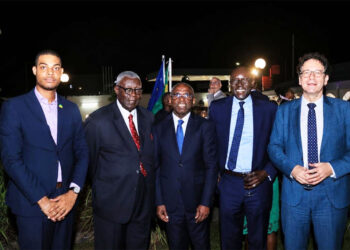 LOUEY NTOGOLO Christophen aux côtés du ministre de la Réforme et des Relations avec les Institutions, François Ndong Obiang, lors de la Quinzaine de l’Europe au jardin de la Union européenne. 
Un moment fort de dialogue, de vision et d’engagement pour l’avenir.