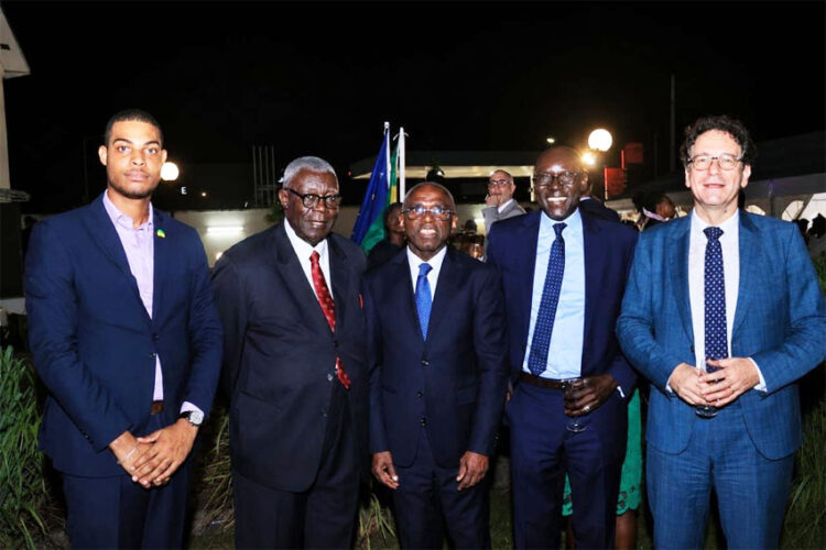 LOUEY NTOGOLO Christophen aux côtés du ministre de la Réforme et des Relations avec les Institutions, François Ndong Obiang, lors de la Quinzaine de l’Europe au jardin de la Union européenne. 
Un moment fort de dialogue, de vision et d’engagement pour l’avenir.