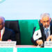 Le président de la Banque de développement des États de l’Afrique centrale (BDEAC), Dieudonné Evou Mekou (à gauche) et le président du Groupe de la Banque africaine de développement, Dr Sidi Ould Tah, en train de signer la lettre d’intention.