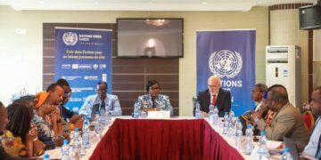 Vue d’ensemble des participants au dialogue stratégique entre la Coordonnatrice résidente du Système des Nations Unies et les organisations de la société civile.